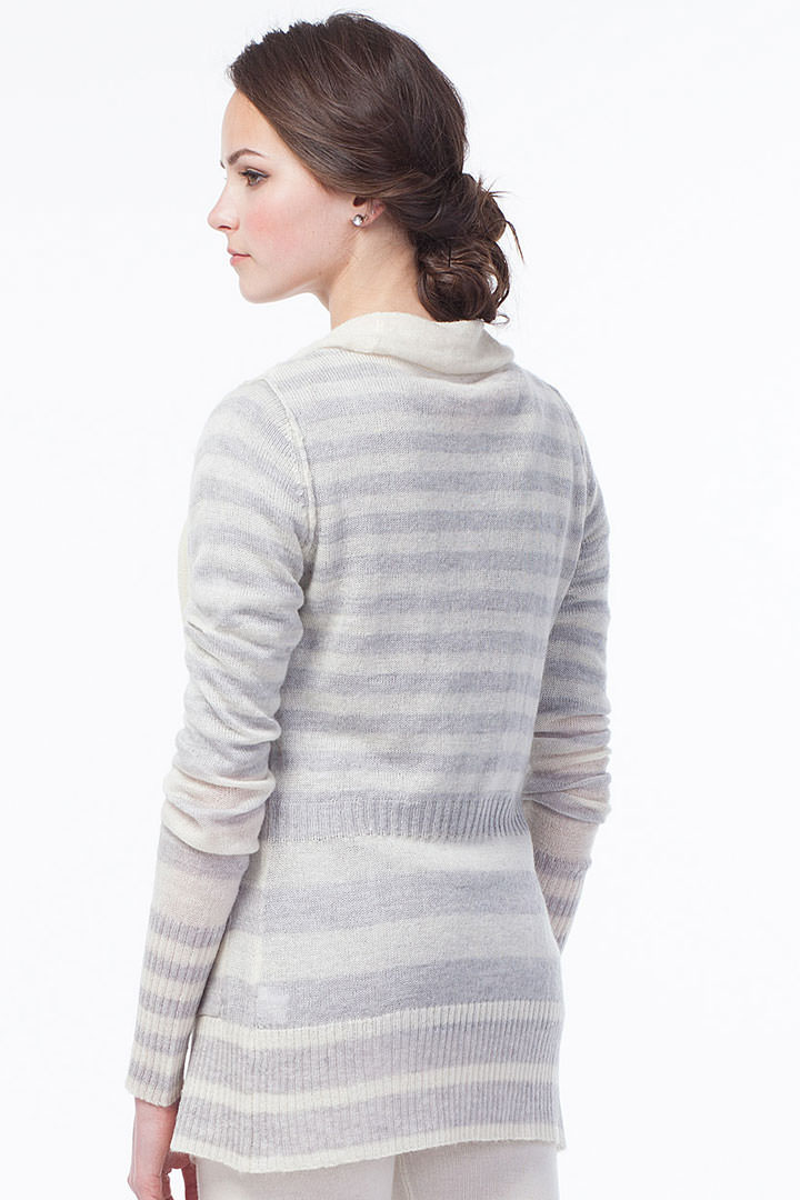 Фото товара 7560, жакет из тонкой пряжи